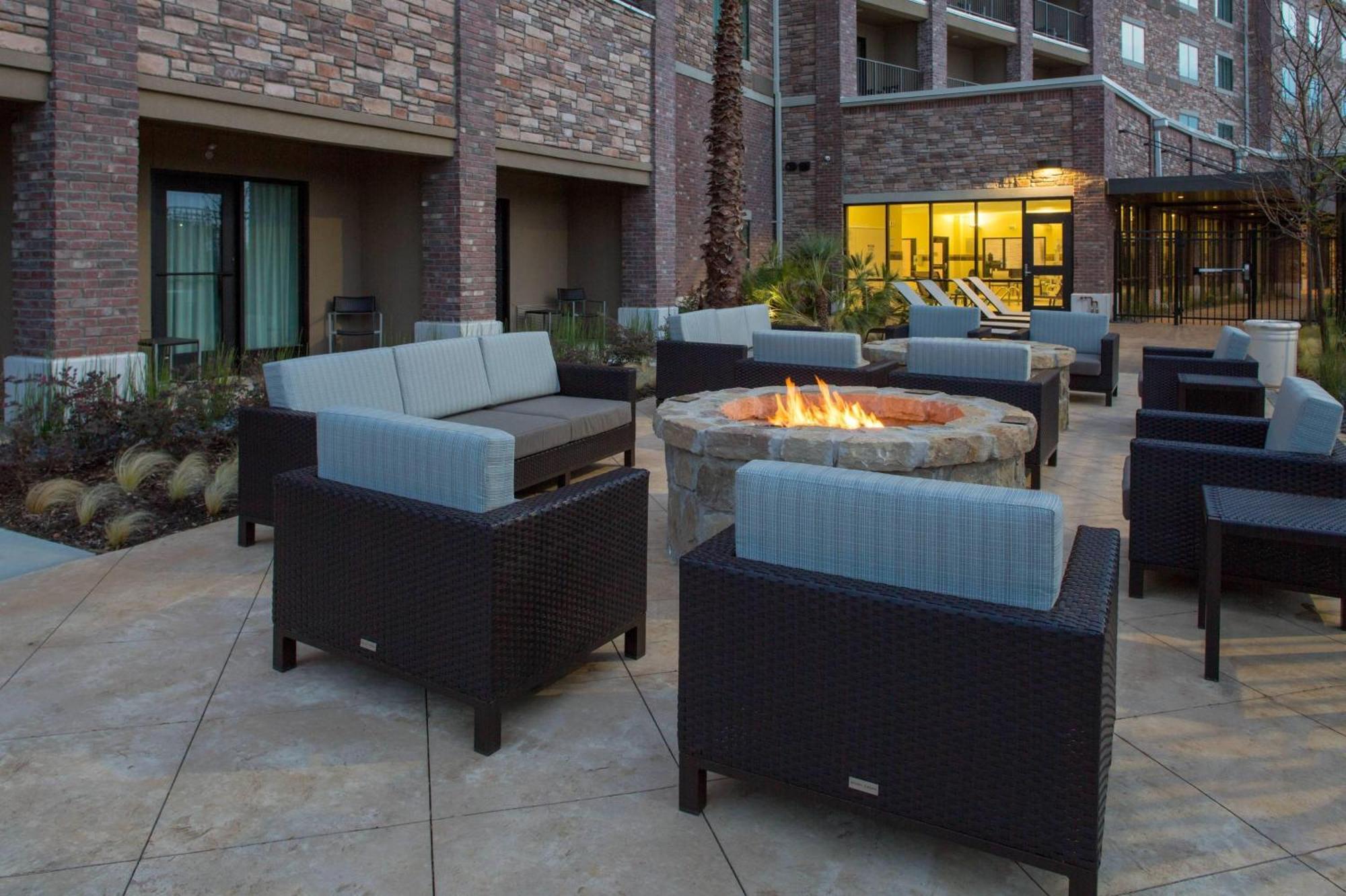 Courtyard By Marriott Dallas Flower Mound Экстерьер фото